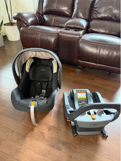 Chicco KeyFit 35 Zip Infant Car Seat with Base
