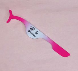 Eyelash tweezers