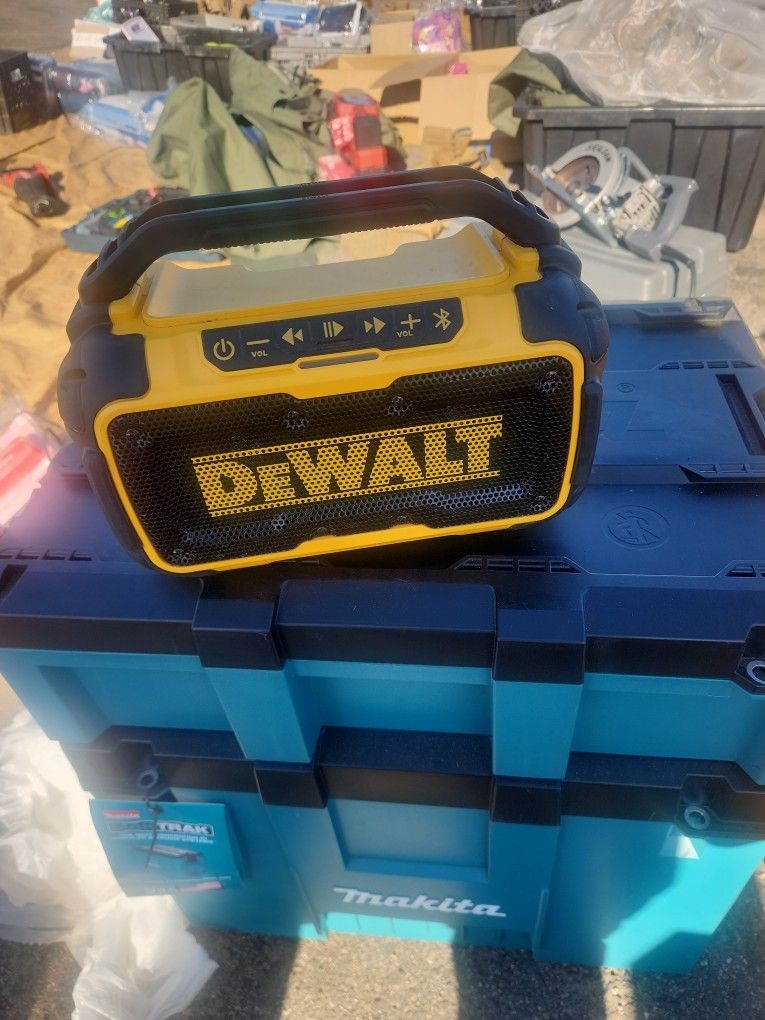 Dewalt Bluetooth Speaker