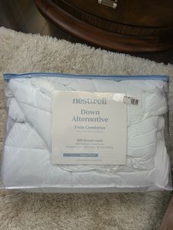 Twin Co.forter (68 In X 90 In, 300 Thread Count)