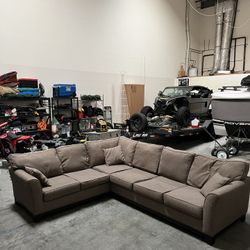 Sectional Couch  $500 Or Best Offer 