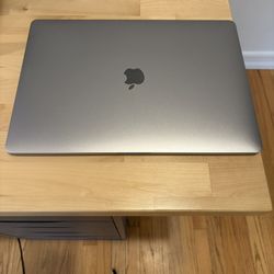 15” Apple MacBook Pro Intel I7 Touchbar