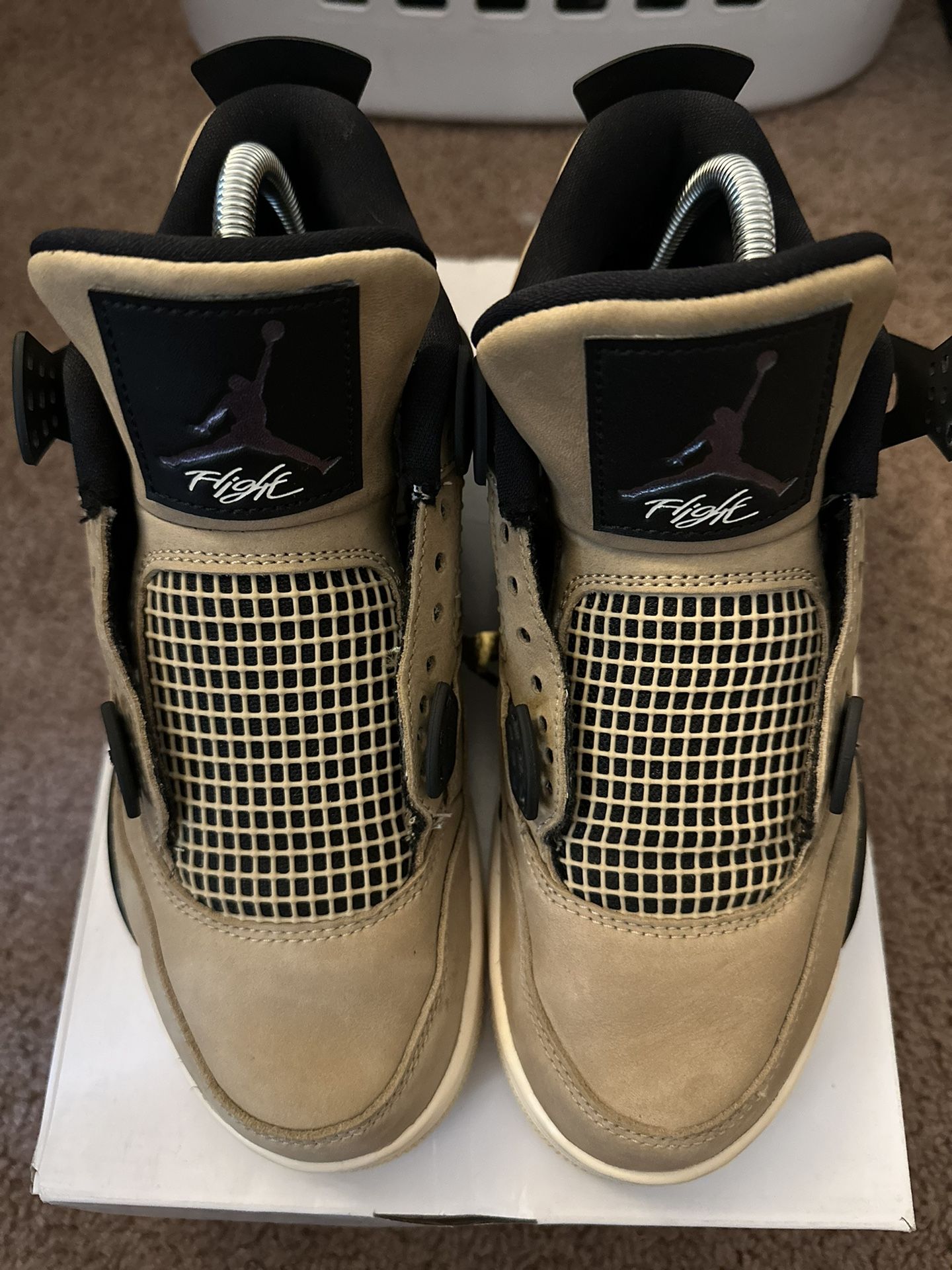 Air Jordan Retro 4 ‘mushrooms’ GS Size 6 Y