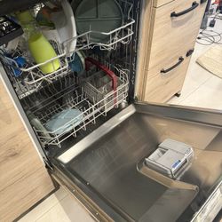 Blomberg Dishwasher 24 Inch Panel Ready