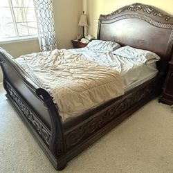 Queen Bedroom Set