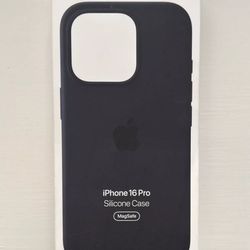 Genuine Apple iPhone 16 Pro Silicone case With MagSafe 