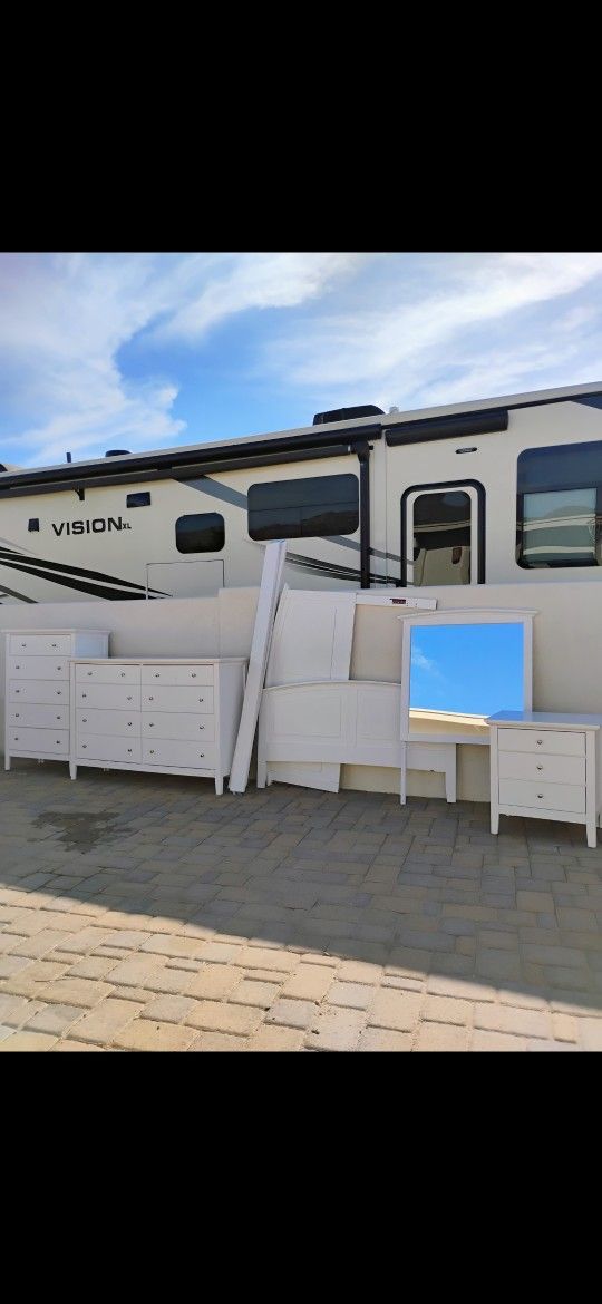 Twin Size Bedset