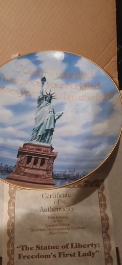 Statue Of Liberty Collectible Plate