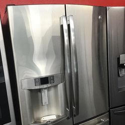 GE 28 Cu Ft Stainless Steel French Door Fridge. 1 year Warranty 