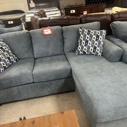 Sofá /chaise. Loveseat Accents Chairs 