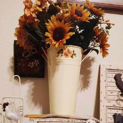 VINTAGE FLORAL FLOWER DAISY SUNFLOWER METAL BUCKET VASE ACCENT TABLE DECOR