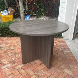 Round Office Conf Table w/ 5 Chairs