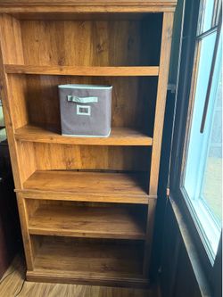 5 shelves wooden bookcase