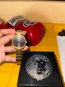 Versace men’s watch 100