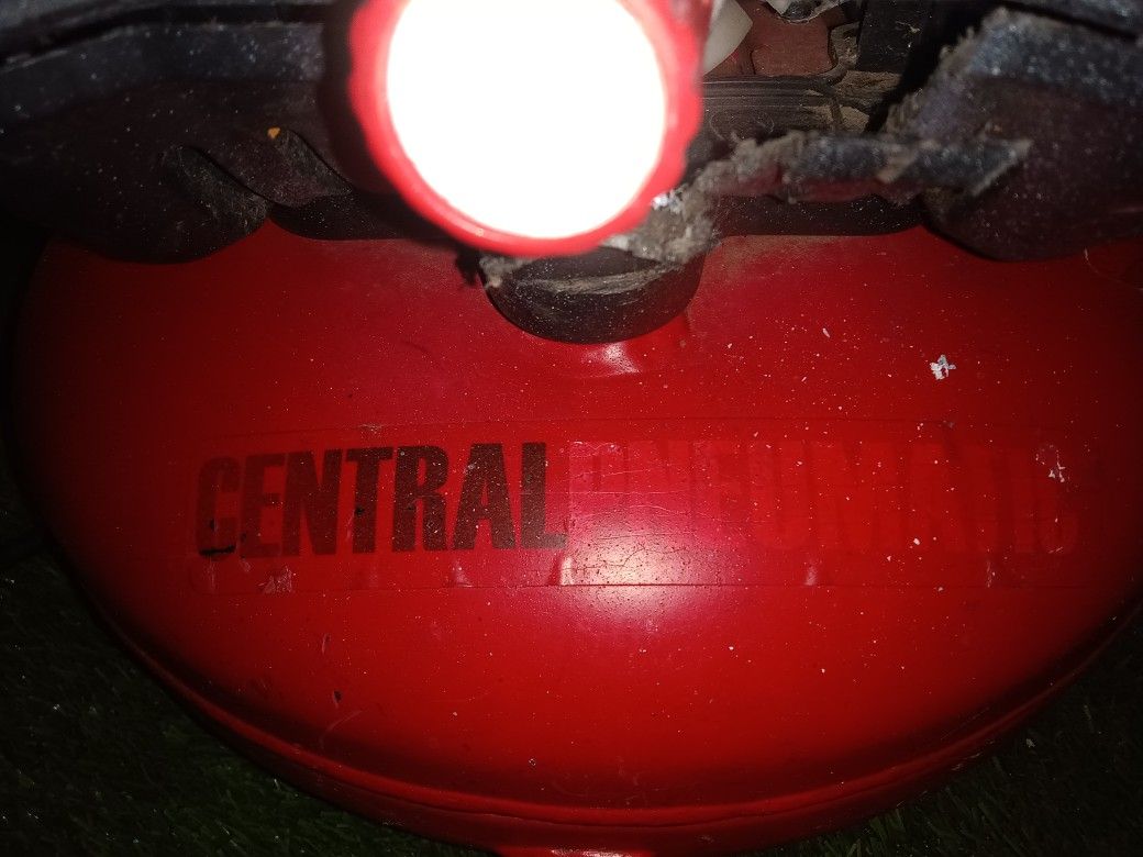 Central Pneumatic Air Compressor 3 Gallons Works Great!!