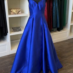 Dresses For Sale 🚨 Starting At $30