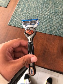 Gillette precision shaver