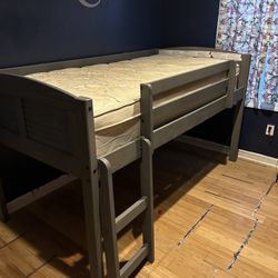 Twin Size Loft Bed 