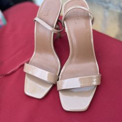Women’s Heels NEW SIZE 7