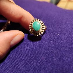 STERLING SILVER WITH TURQUOISE RING 6.5