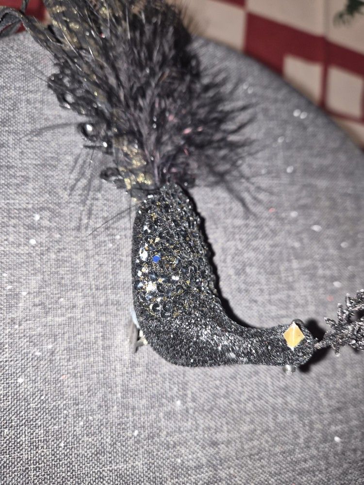 Black Peacok Ornaments 