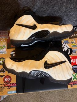 Nike Foamposite “glow in the dark” Size 9