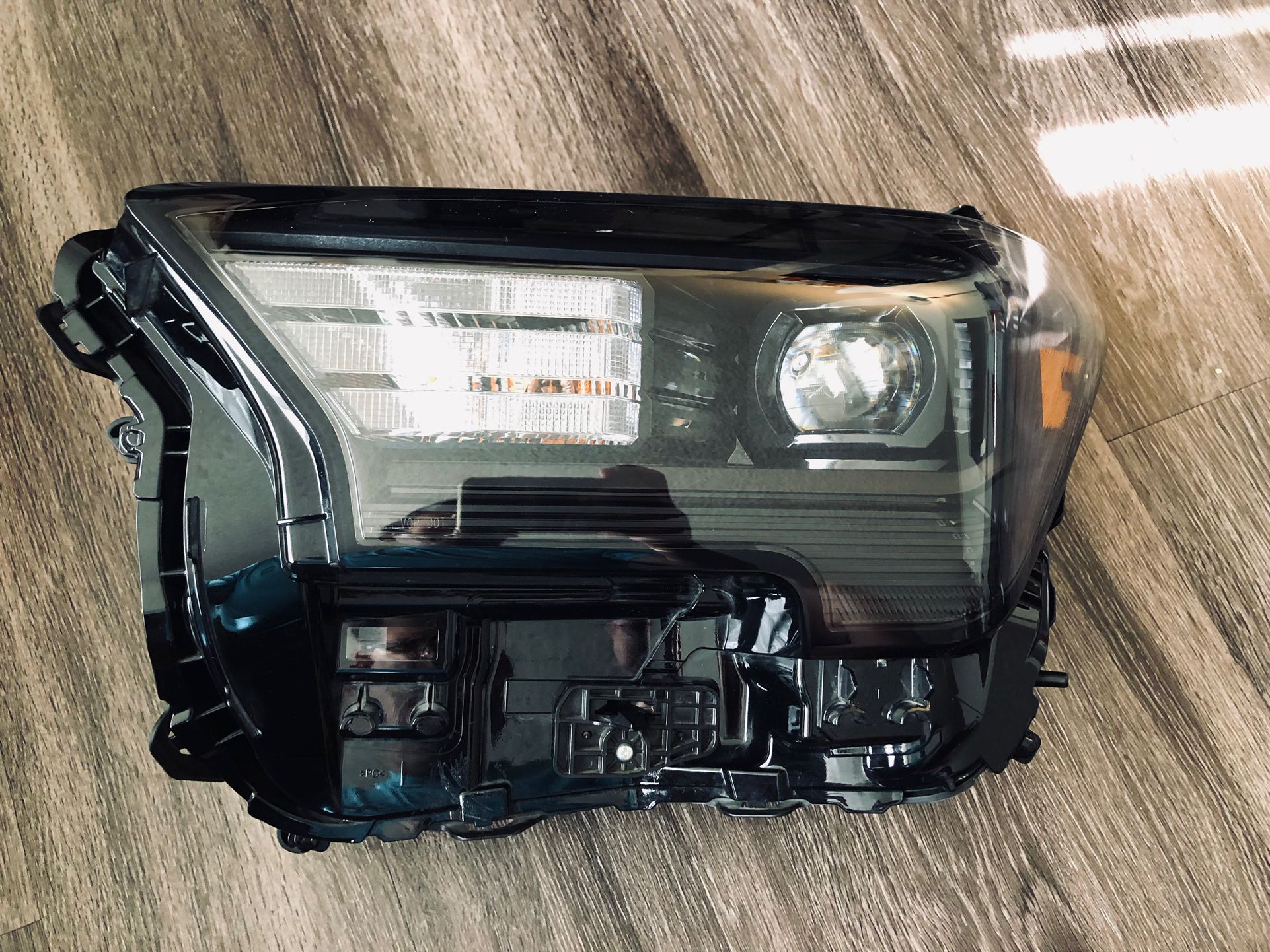 2024 2025 TOYOTA TACOMA HEADLIGHT LED DRIVER SIDE “L” ORIGINAL OEM