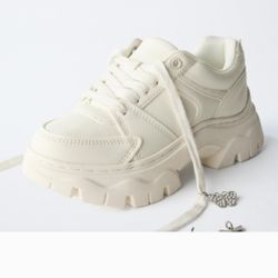 Zara Todler Kids Shoes White Size 12 1/5