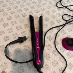 Dyson Hair Straightner