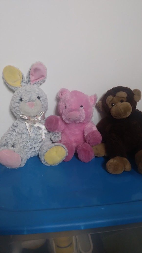 3 Stuffed Animals  