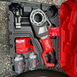 Milwaukee Cordless Threader