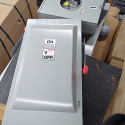 Large Three-phase Disconnects Up To 600 Amps Fusible And Non-fusible