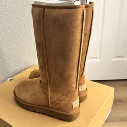 UGG W/ Tall Classic Tall II