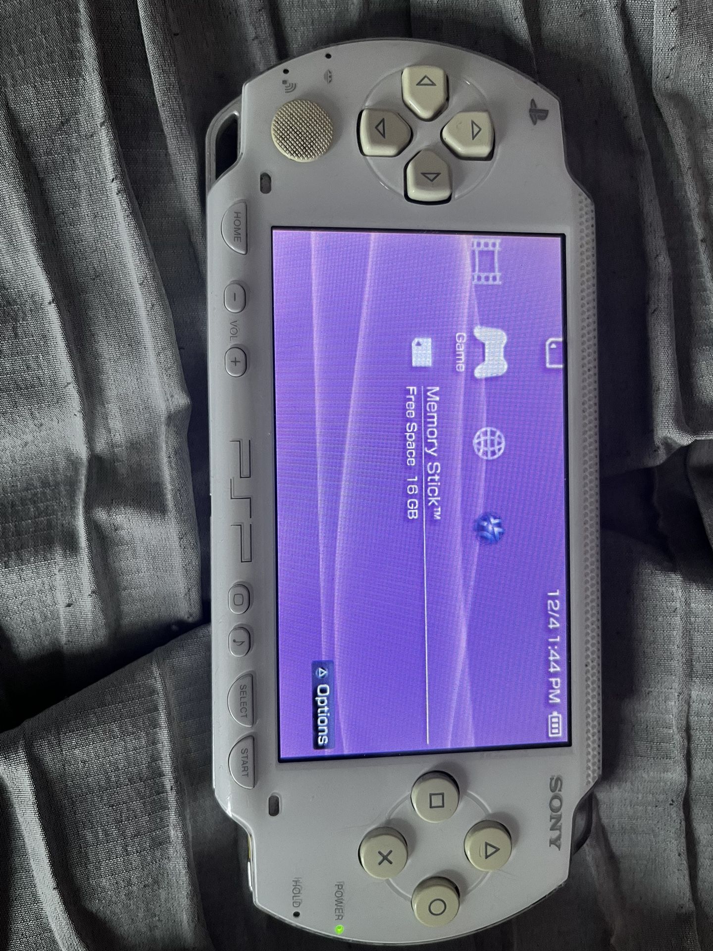 PSP w/ Over 200 Games! 