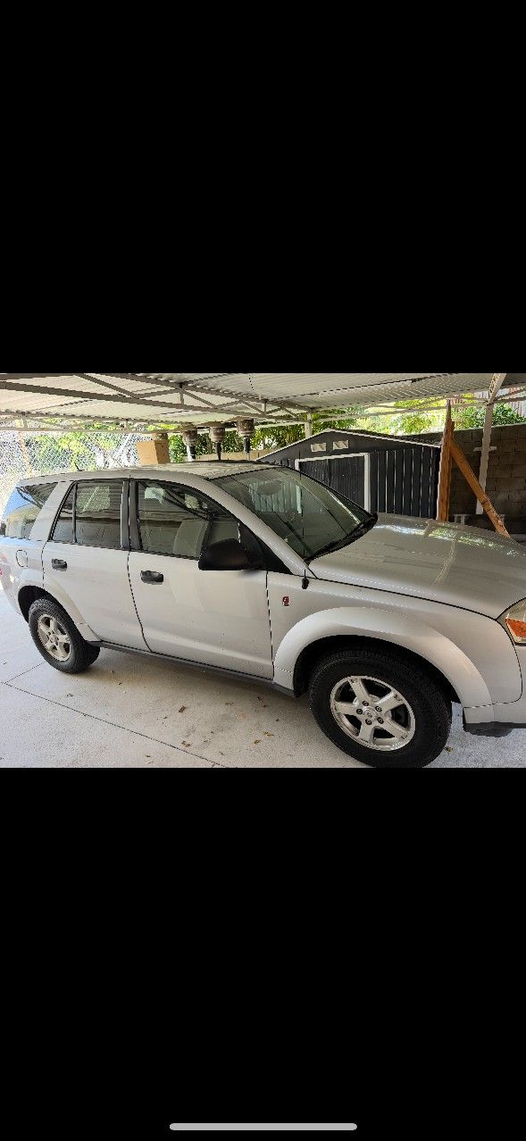 SATURN SUV