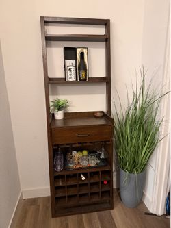 Wooden Bar / Cocktail Bar