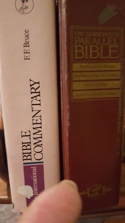Bible commentary by F.F. Bruce and parallel Bible