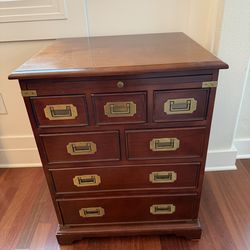 Cabinet with drawers
