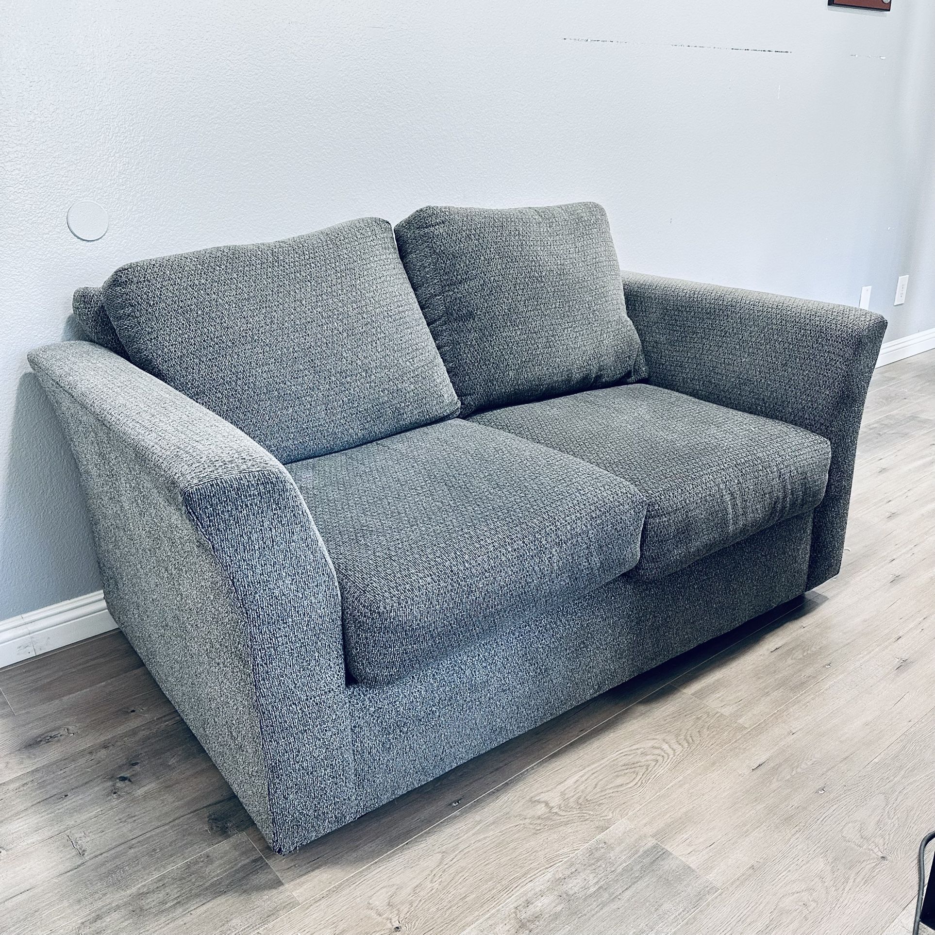 Love Sofa Gray