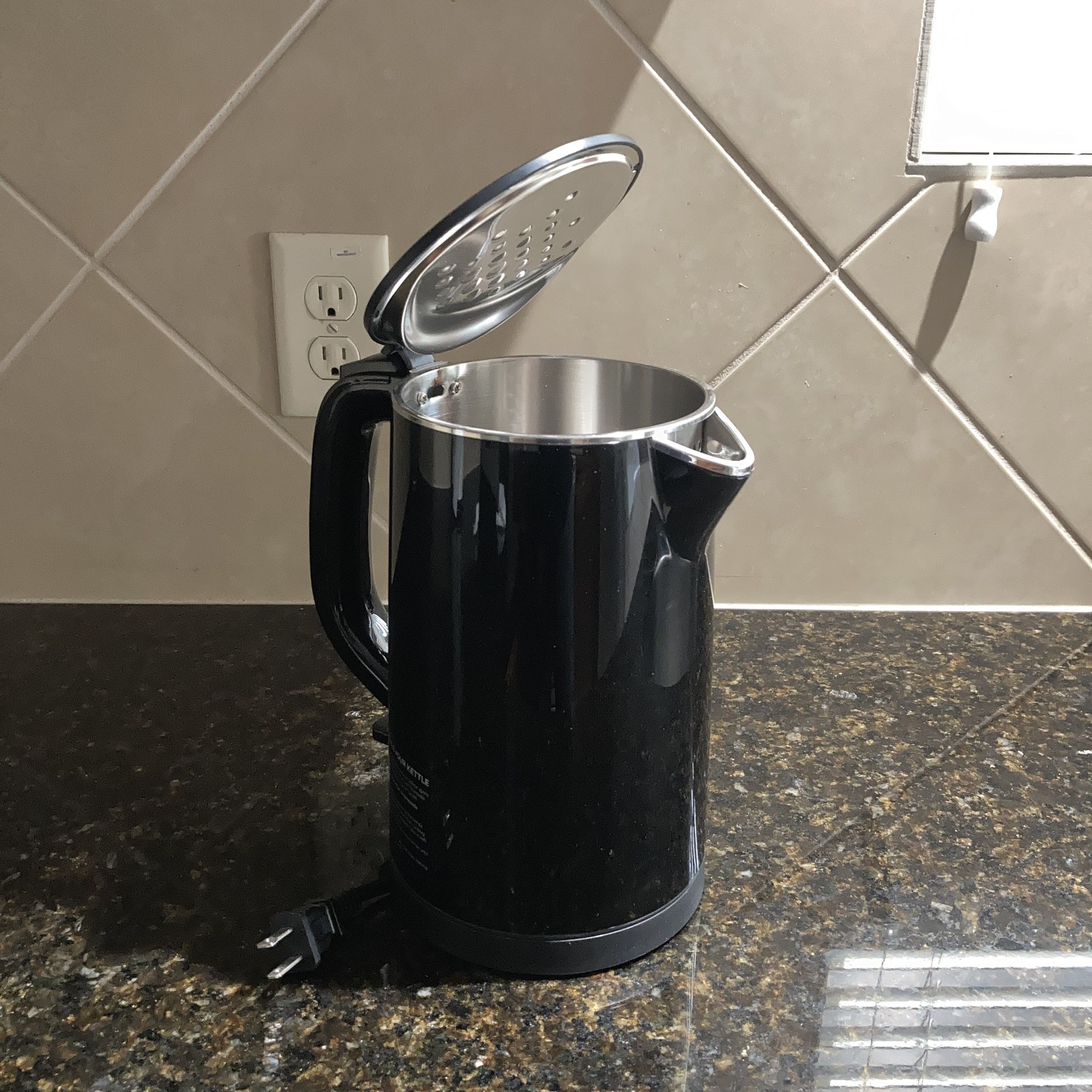 1.5 L Miroco Electric Kettle