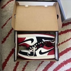 Jordan 1 low Black Toe Size 8
