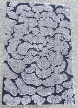 4' x 6' Patterned Area Rug