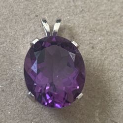 NWOT Fauceted Genuine Amethyst Pendant No Chain Signed