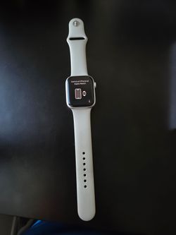 Apple Watch series 8 45MM