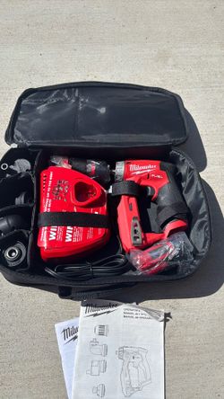 Milwaukee M12 FUEL 12V Lithium-Ion Brushless Cordless 4-in-1 Installation 3/8 in. Drill Driver with 4 Tool Head 2 Batteries and Charger