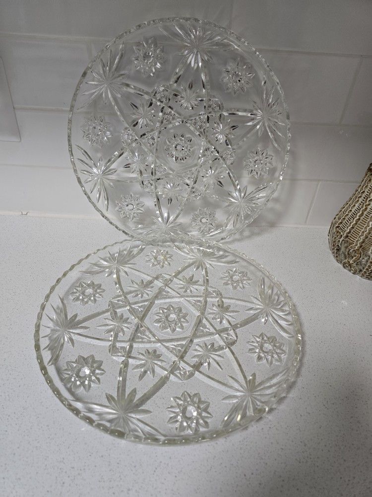 2 Large Vintage Anchor Hocking Platers