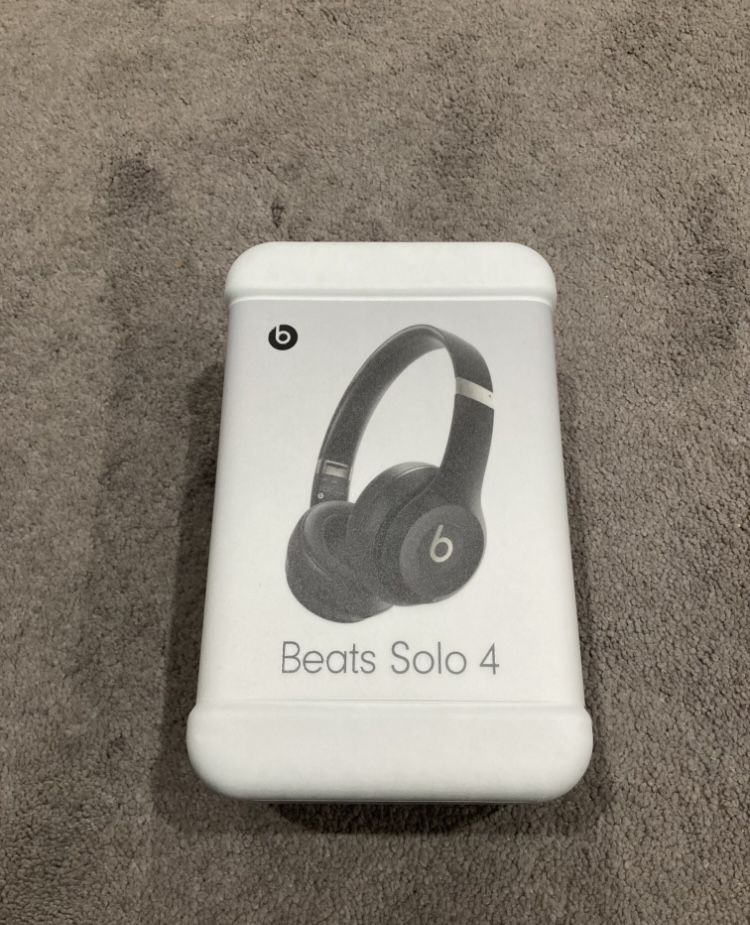 Beats Solo 4 Wireless Headphones Brand New in the Box