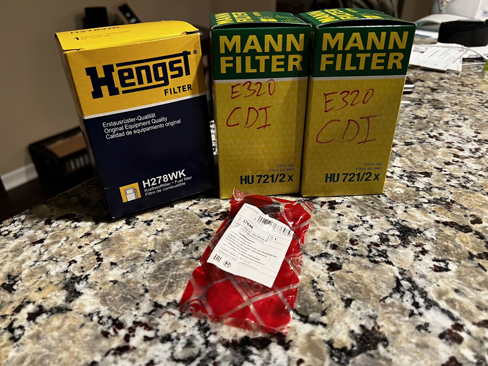 Mercedes E320 CDI oil and fuel filter Plus Water Sensor