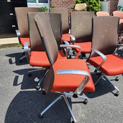 OFFICE TASK CHAIRS // DESK CHAIRS 