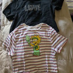 Title
Women’s XXL Graphic Tee Bundle The Simpsons + Wild Fable